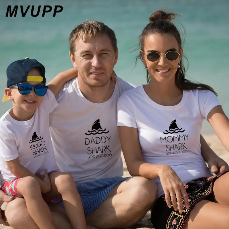 Одинаковая одежда для семьи футболка с буквенным принтом «папа мама и дети» хлопковая одежда летние выходные пляж для маленьких мальчиков и девочек