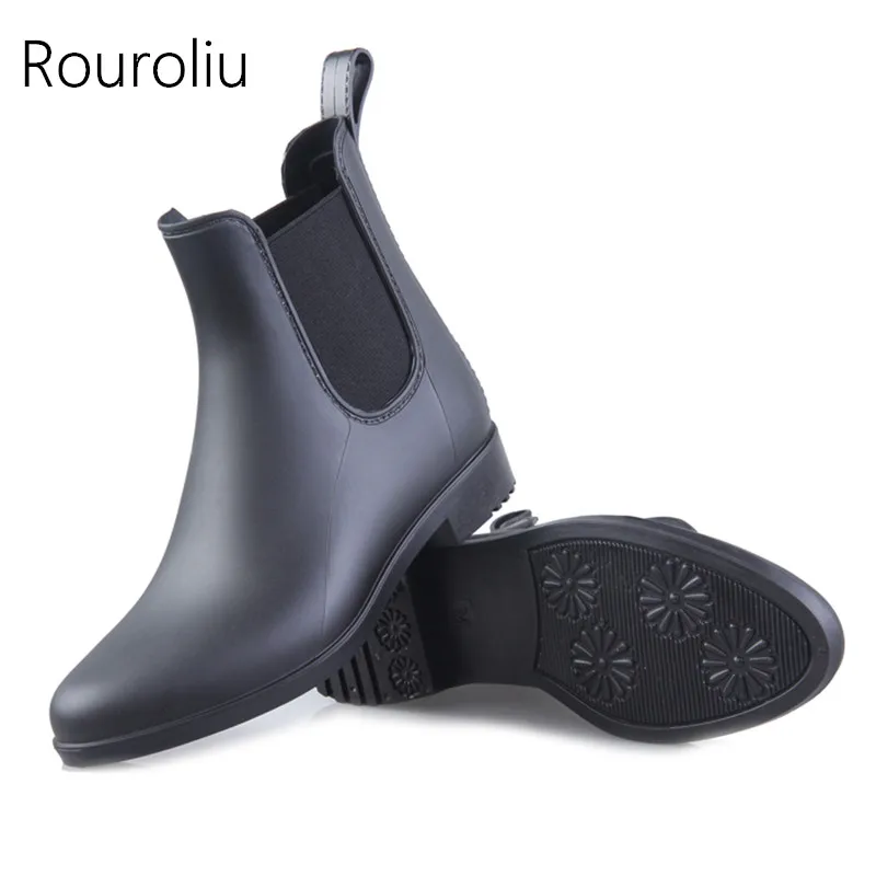 

Rouroliu Women Fashion PVC Rain Boots Flat Heels Ankle Elastic Band Rainboots Matte Colors Water Shoes Wellies Boots TR64