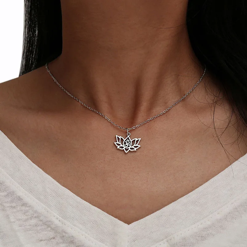 New-Fashion-Hollow-Lotus-Flower-Pendant-Chains-Necklaces-For-Women-Minimalism-Silver-Color-Female-Collares-Jewelry (1)