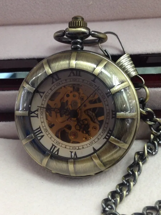 Novelty magnifying glass Brass Tone Vintage Men Mechanical Pocket