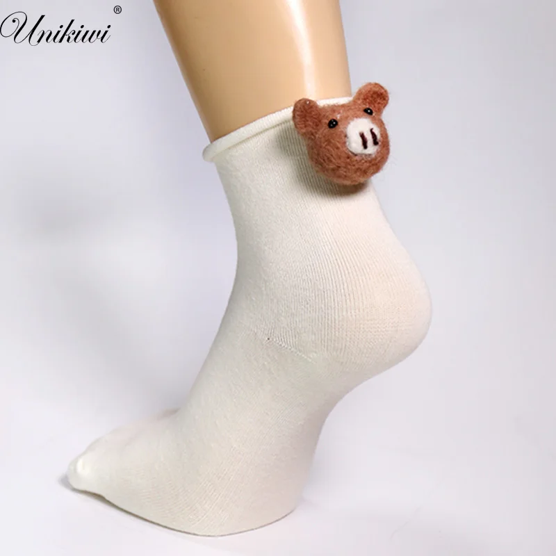 Unikiwi. kawaii Женская мультфильм Медведь носки. случайные хлопка молочного цвета чувствовал шары носки. девушки милые дамы животных носки Hosen