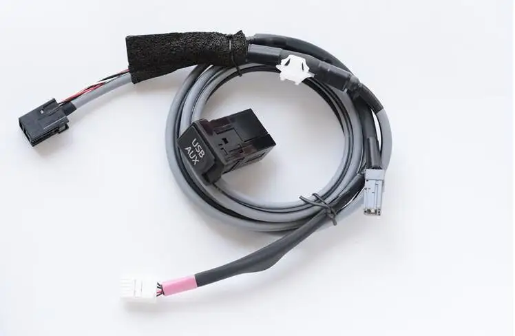 USB AUX Интерфейс переключатель адаптер Жгут кабель комплект для Toyota Corolla Camry Prado Reiz RAV4 Prius Verso Highlander - Название цвета: Switch with cables