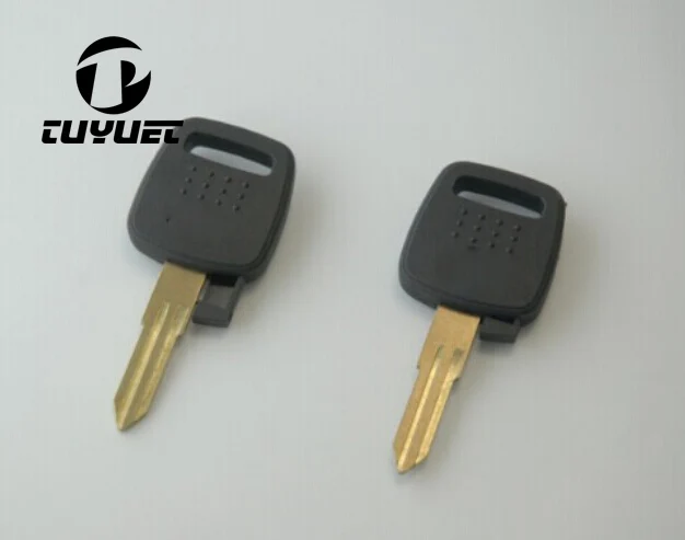 Nissan A32 Transponder key shell (3)-2