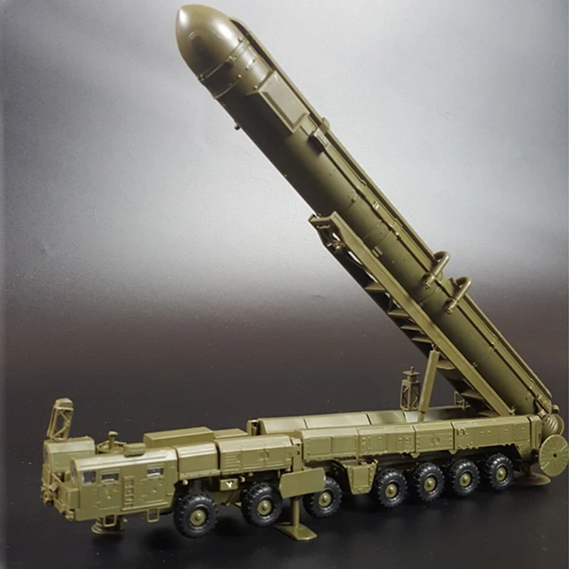 

4D Plastic DIY Soviet Union RT-2PM Military Model Building Kits Russia SS-27 Sickle B Topol Bricks Missile Vehicle Toys for kids