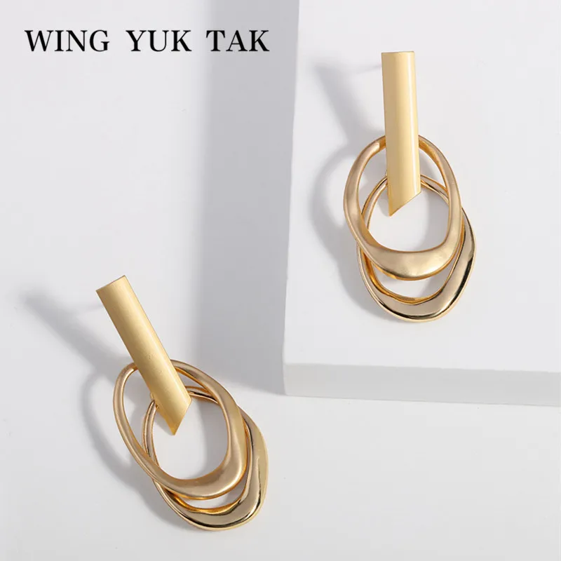 

wing yuk tak Gold Color Modern Earrings Punk Jewelry Women Geometric Metal Statement Stud Earrings 2019