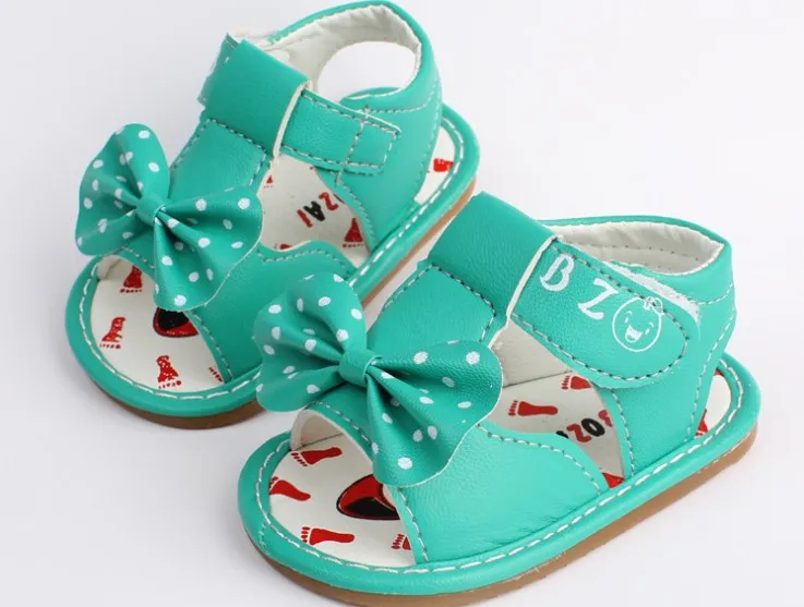 Летняя обувь для маленьких девочек 0-12 месяцев; обувь с бантом для новорожденных; обувь для малышей; детские сандалии для новорожденных; нескользящие сандалии для принцесс - Цвет: 2