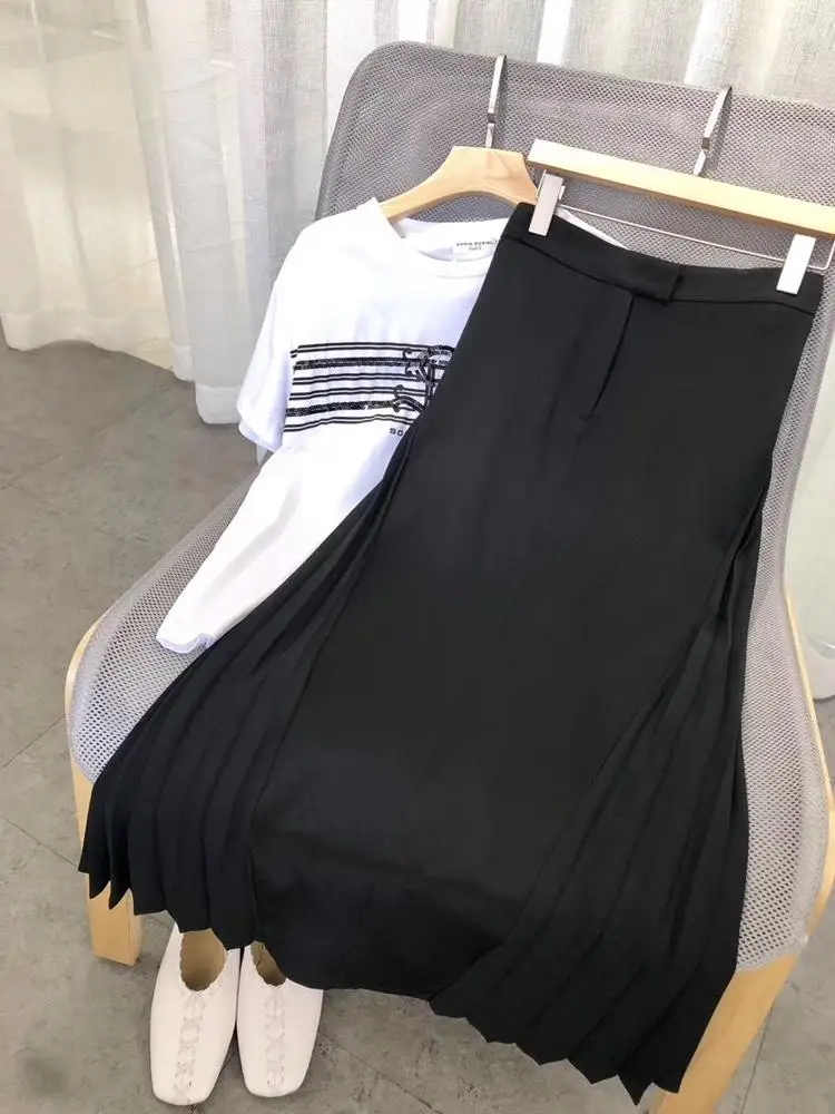 

2019 new ladies fashion sexy silk stitching pleated skirt 0606