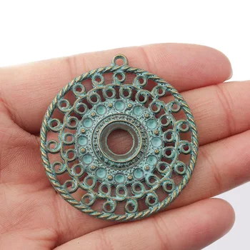 

5pcs Verdigris Patina/Ancient Greek Bronze Carve Hollow Round Charms Pendants for Vintage Necklace Findings For DIY Jewelry