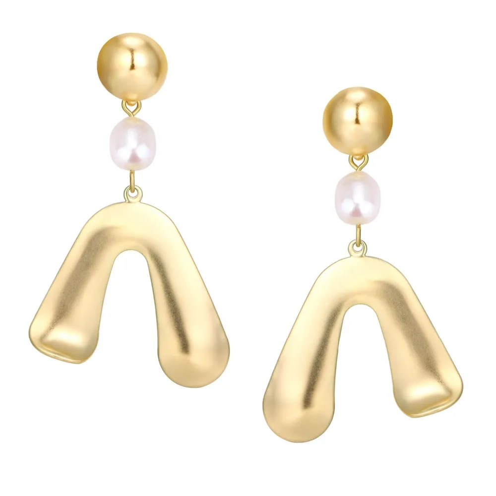 Pearl-Earrings-Metal-Gold-Geometric-Irregular-Natural