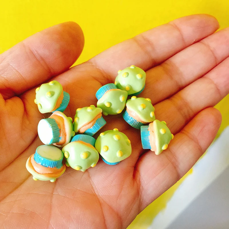 

10 pcs mint mushroom cakes/doll house/miniatures/lovely cute/fairy garden gnome/moss terrarium decor/bonsai/figurine/toy/model