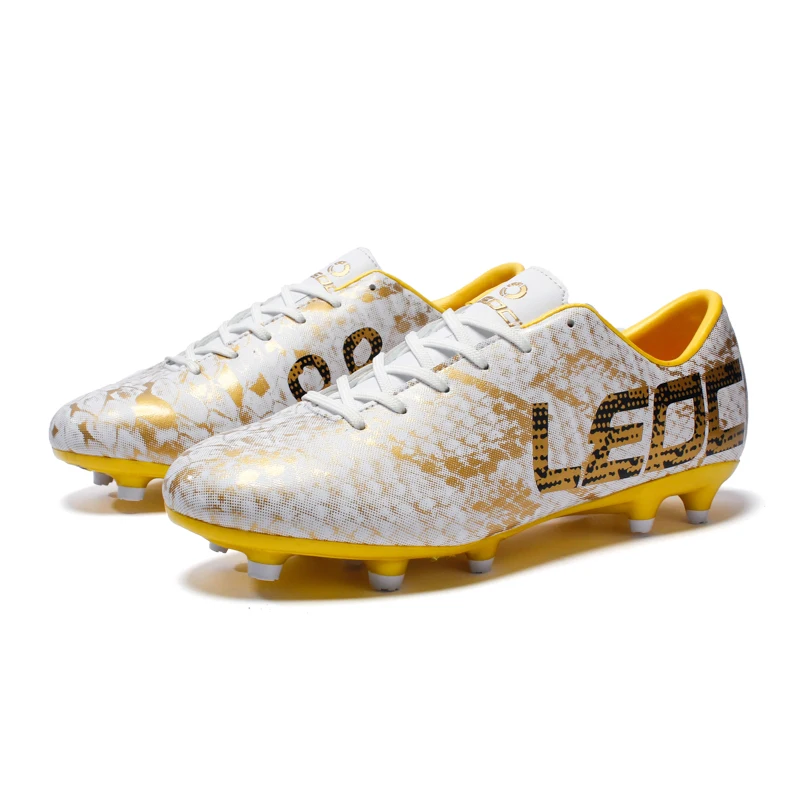 2018 New futsal soccer boots sneakers Serpentine leather style men s soccer shoes Comfortable wear high