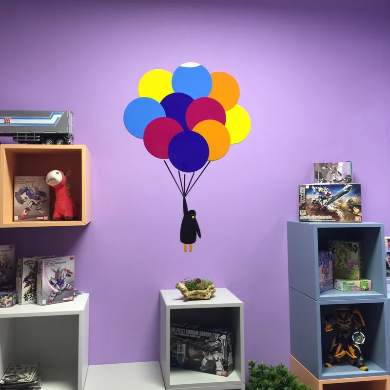 

Penguin and Colorful Balloon Design Acrylic Wall Stickers DIY Stickers for Washroom Door Kindergarten Cafe Shop Wall Decoration