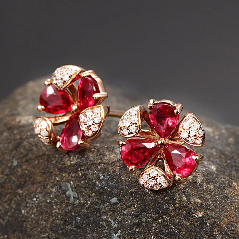 Новинка, богемский стиль, розовое золото, в форме цветка, с белым красным CZ, серьги-гвоздики для женщин, фирменный дизайн, модные серьги, ювелирное изделие