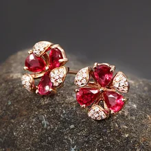 Новинка, богемский стиль, розовое золото, в форме цветка, с белым красным CZ, серьги-гвоздики для женщин, фирменный дизайн, модные серьги, ювелирное изделие