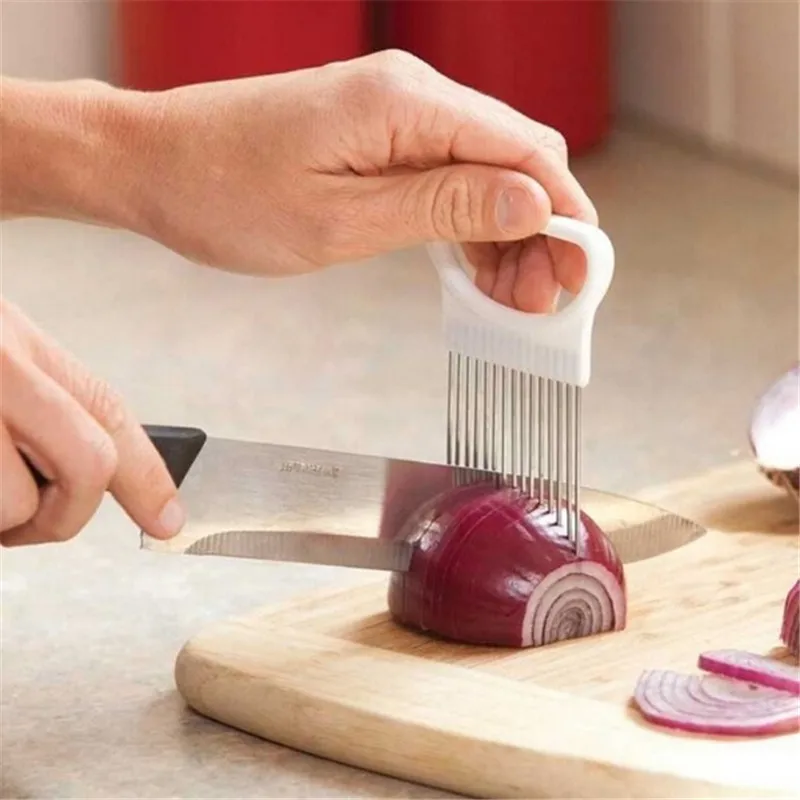 

1Pcs Shrendders & Slicers Tomato Onion Vegetables Slicer Cutting Aid Holder Guide Slicing Cutter Safe Fork Kitchen Accessories.