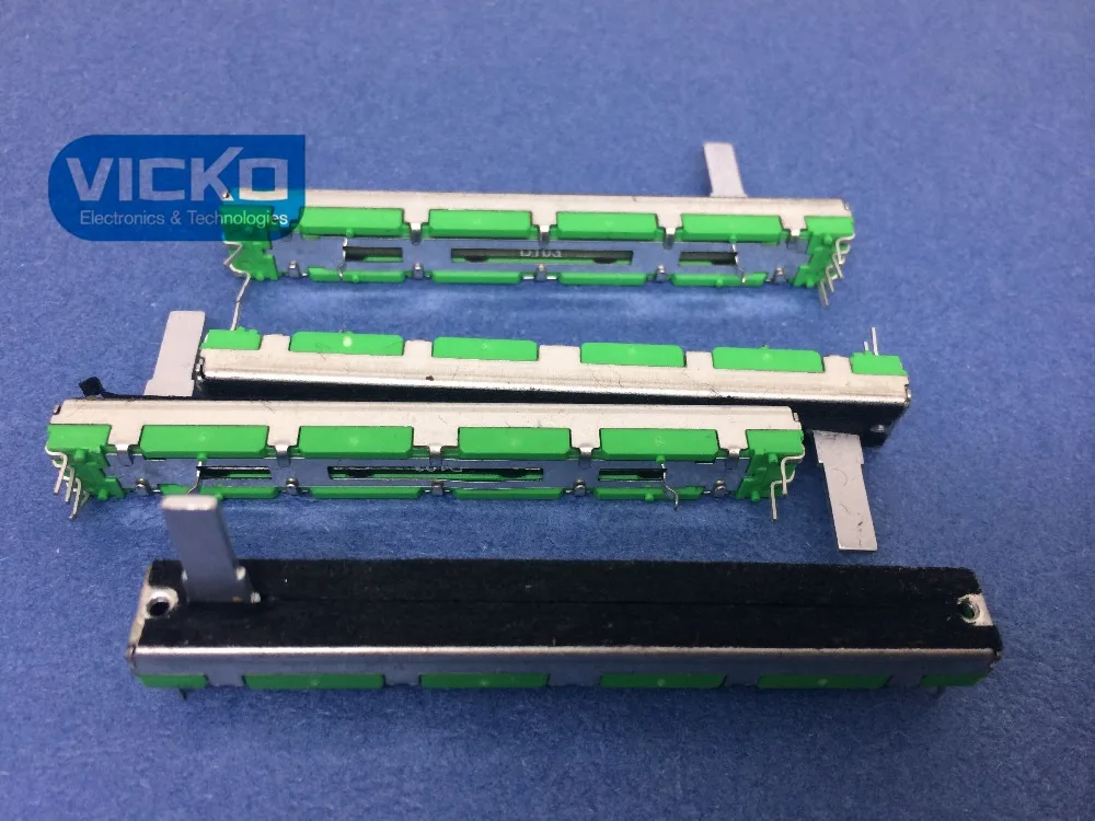 [Vk] 100 Pz Behringer Mixer Soundcraft Folio-4 7.5 Cm 75 Mm D10K D103 D10Kx2 15 Mm Mixer 10 K Doppio Potenziometro Diapositiva Interruttore