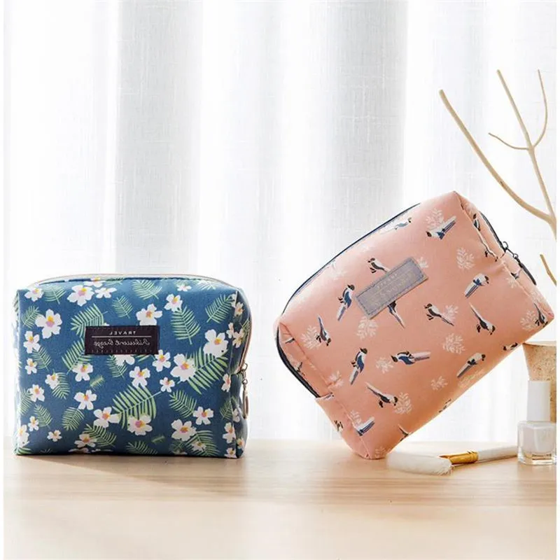 

1Pc Fashion Cosmetic Storage Bags 2019 New Portable Skin Care Bag Travel Waterproof Handbag Organizer Bag