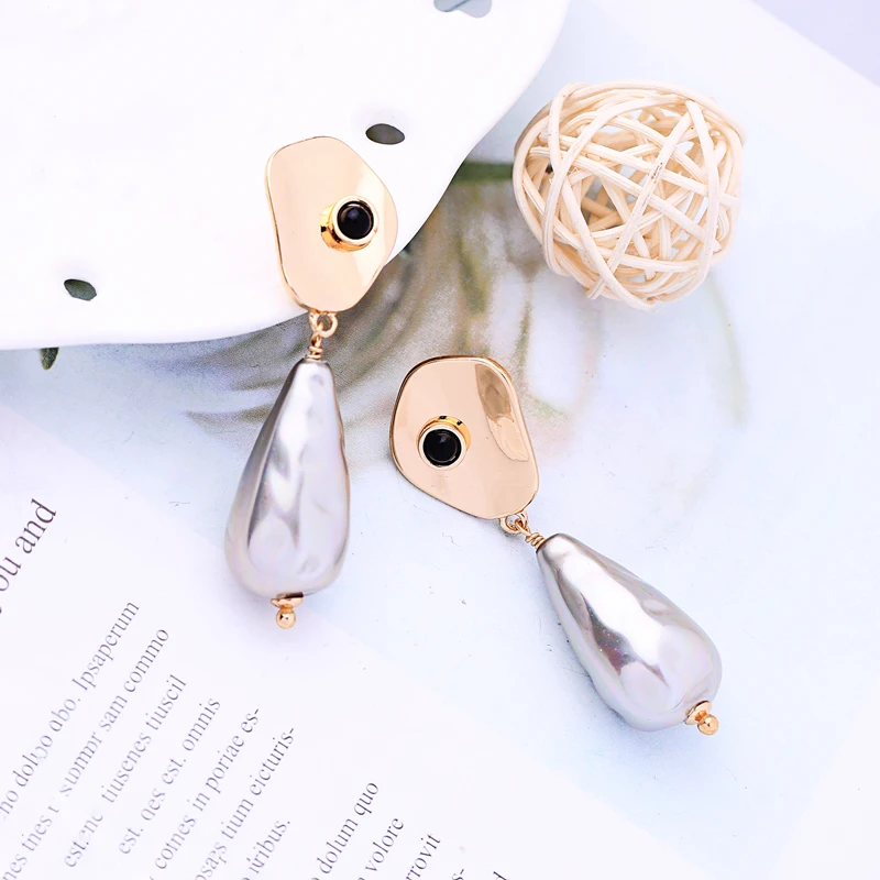 

BALANBIU Unique Gray Acrylic Pearl Black Resin Irregular Alloy Drop Earrings For Women Gift Gold Color Fashion Jewelry Accessory