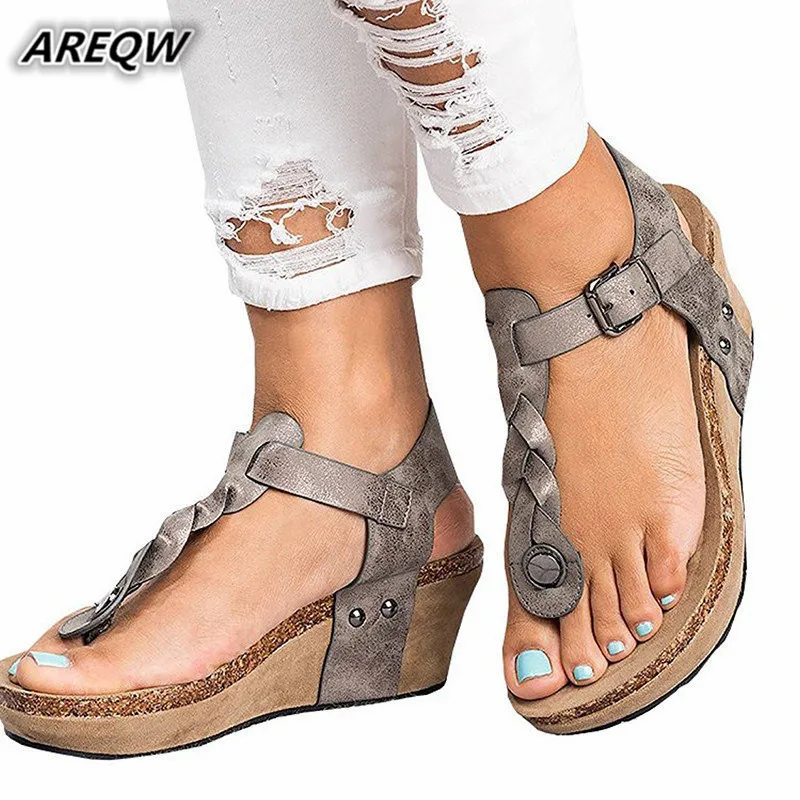 

2019 Spring and Summer New Foreign Trade Explosions Large Size Fashion Wedge Sandals Female Beach Casual Sandals