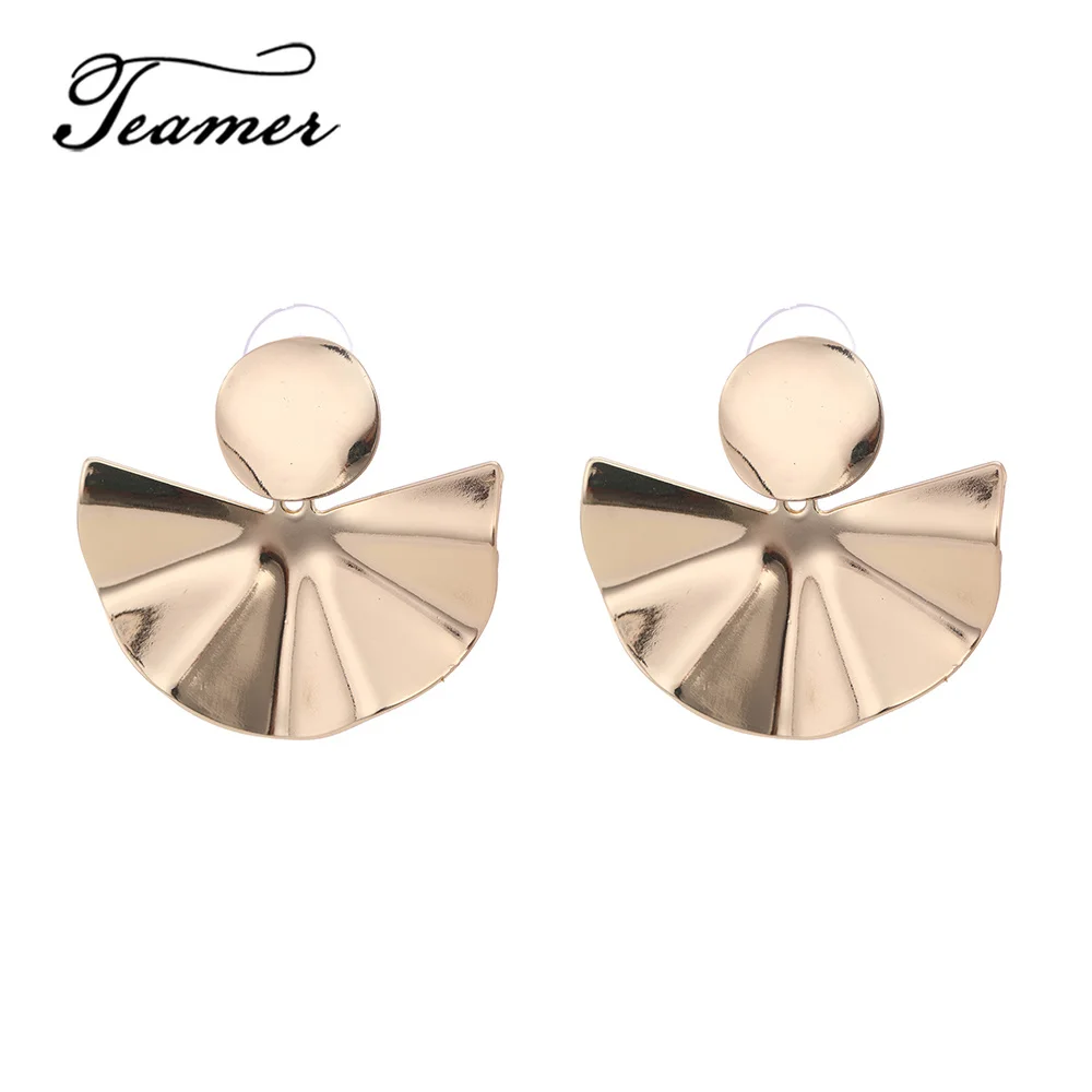 

Teamer Unique Gold Color Irregular Geometric Earrings Small Party Jewelry Earrings for Women Wave Metal Fashion Bijoux Brincos