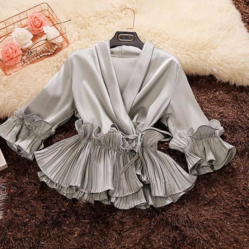 CHICEVER Pleated Ruffles Women's Blouse V Neck Three Quarter Butterfly Sleeve Short Summer Tops For Women 2018 OL Style Fashion
