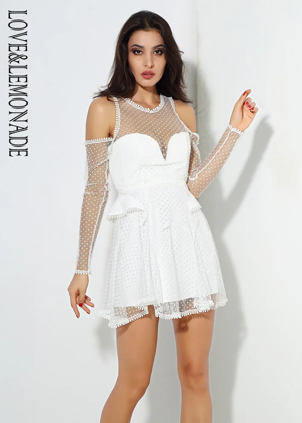 Белое кружевное платье в горошек с вырезом А-типа Love& Lemonade LM0820