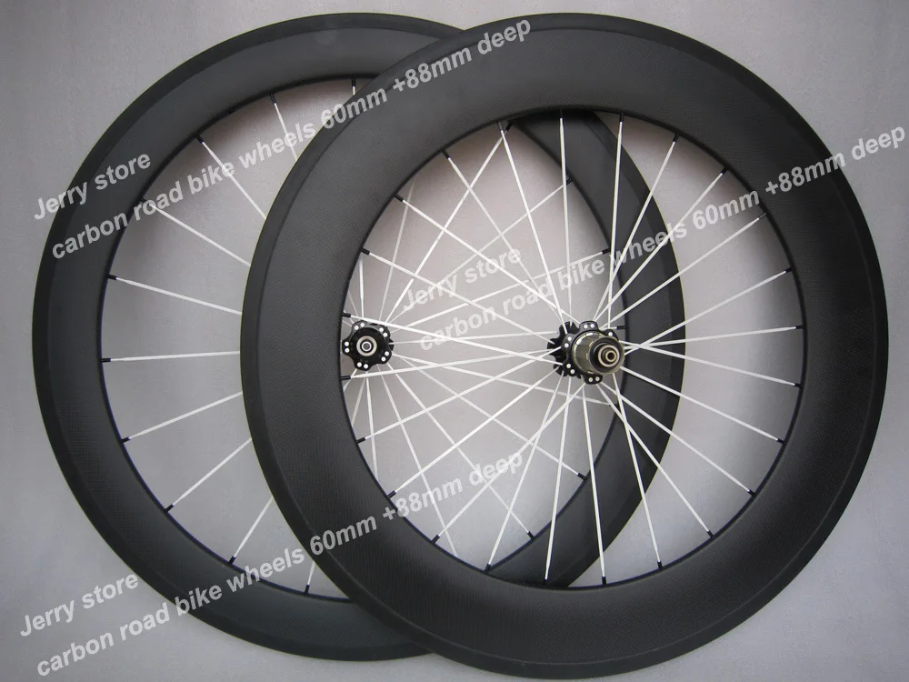 

carbon front 60mm rear 88mm wheels,matte finish,white spoke full carbon wheels 700c