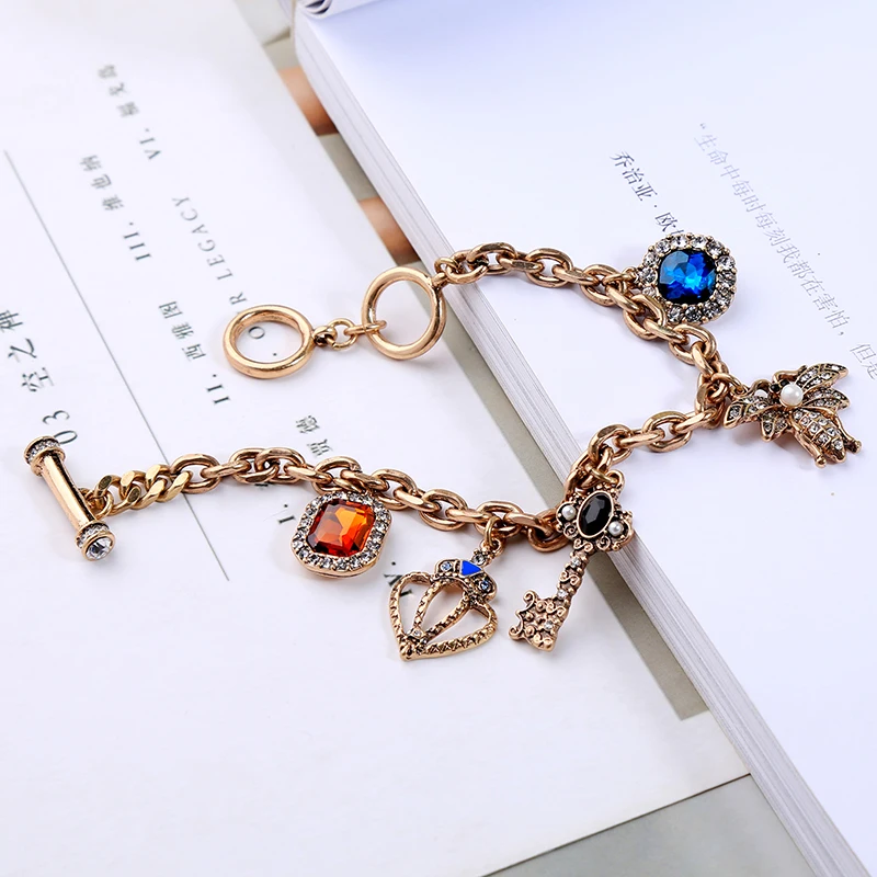 

Dating Jewelry Cute Crown&Key&Geometric Bee Pendant Shiny Crystal Simulated Pearl Bracelet For Women&Girls Jewelry Gift