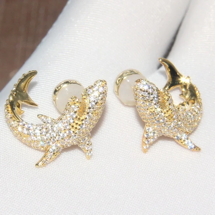 

CJZBLXLX04941 Gold and silver studded shark earrings