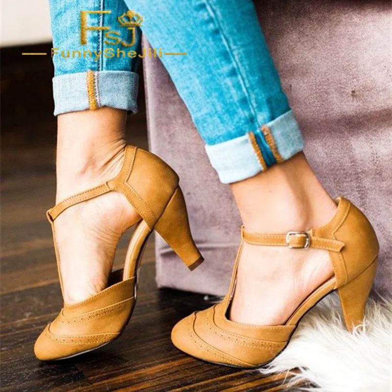 daisile high heel in almond