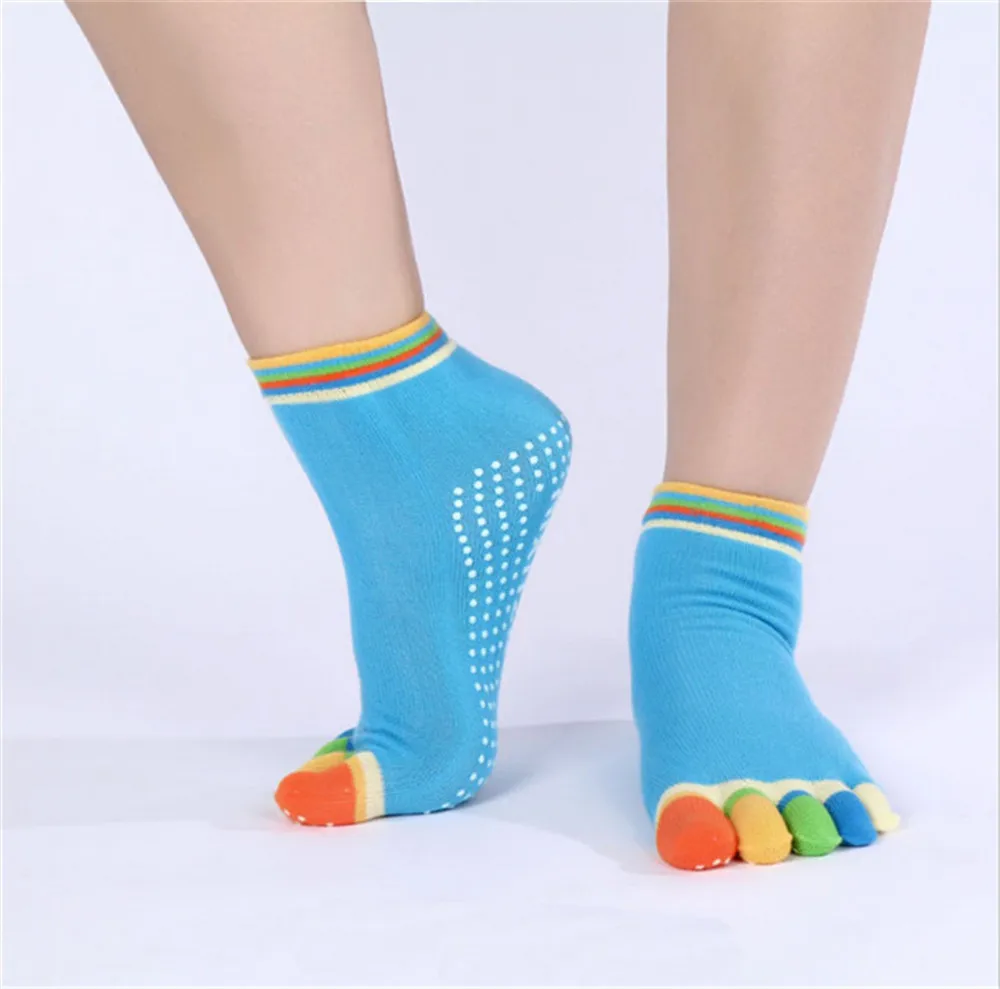 Новое поступление, женские хлопковые носки с пятью пальцами, 5 пар/лот, забавные носки для девушек и женщин, цветные массажные носки с 5 пальцами для пилатеса