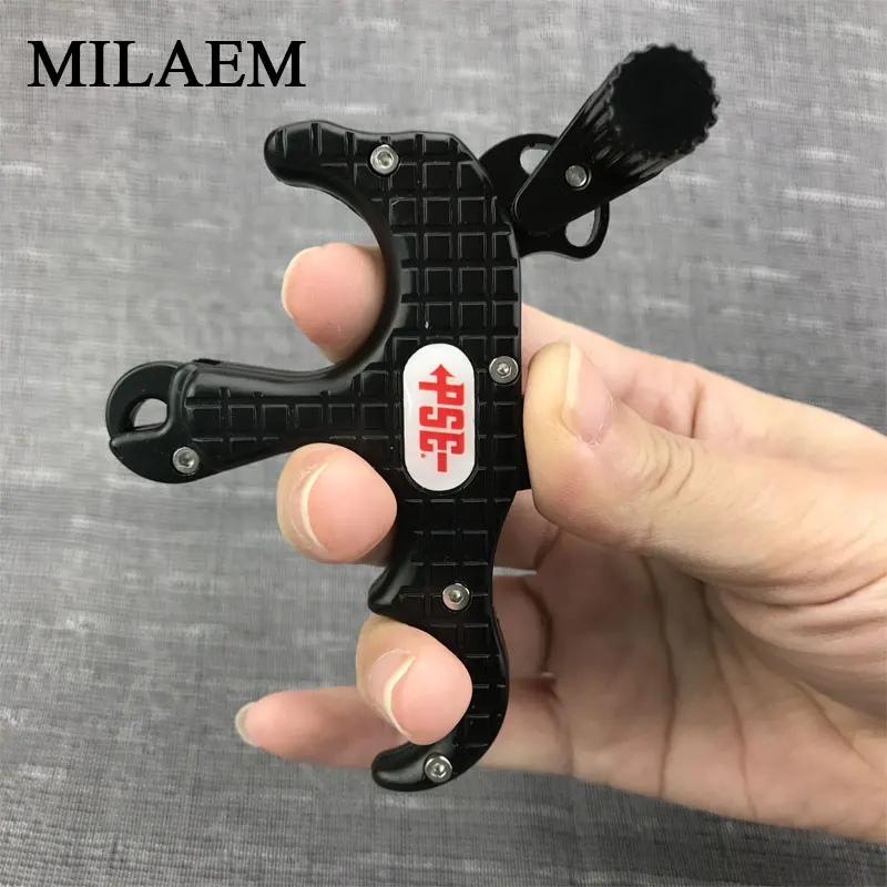 

1PC Archery Compound Bow Release 3 Fingers Automatic Bow Release Right Hand 3 Colors Compound Bow Grip Caliper Release