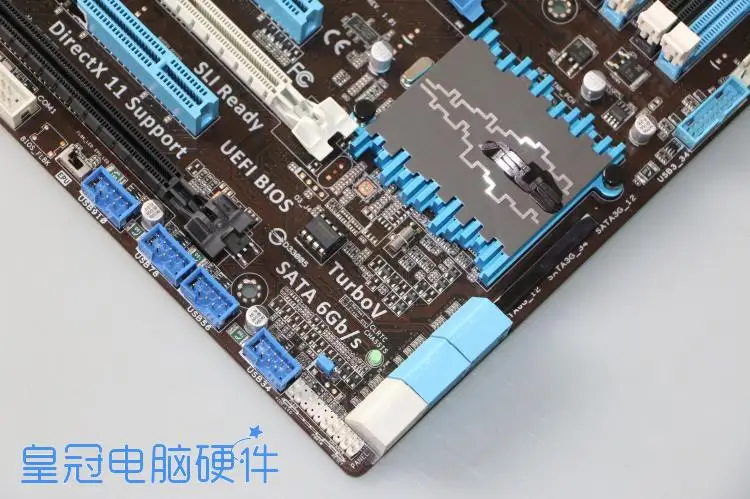 ASUS P8Z77-V LK سطح اللوحة Z77 المقبس LGA1155 i3 i5 i7 DDR3 32G SATA3 USB3.0 VGA DVI HDMI موانئ دبي ATXmotherboard تستخدم 80% جديد