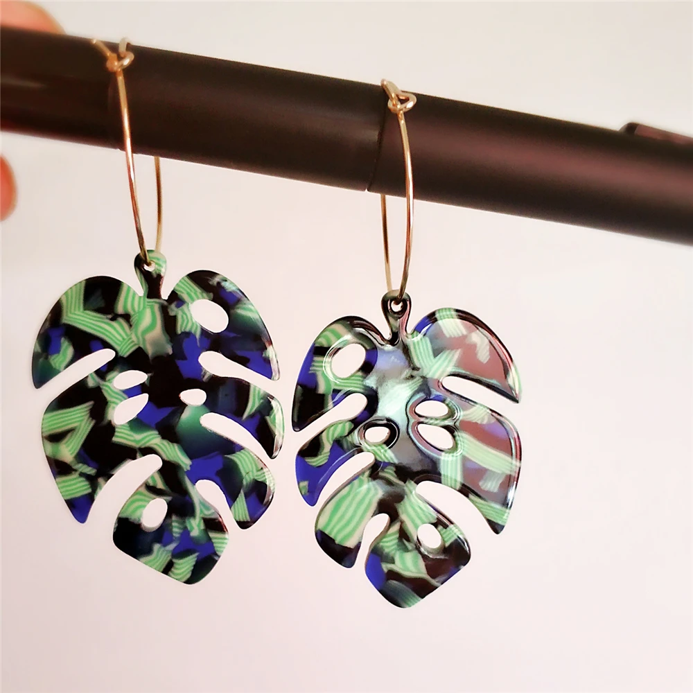 

VIVILADY Bohemian Green Monstera Leaf Hoop Earrings Acrylic Statement Tropical Plant Boho Jewelry Brinco Bijoux Lover Gifts
