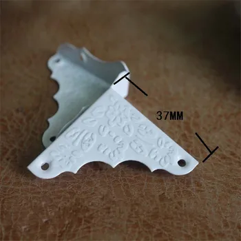

4PCS White Triangle Corner ,Wooden Box Corners,Furniture Protector,Decor For Wooden Box,Pattern Carved Protectors,Vintage ,37mm
