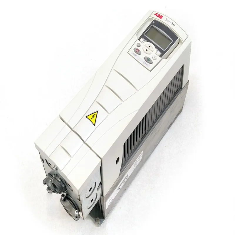 Оригинальный Новый 380V 5.5KW векторный ABB инвертор ACS550 серии ACS550-01-012A-4 |