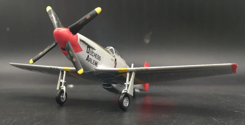 Значение 1: 72 Вторая мировая война США P51D Мустанг модель истребителя труба 39201 Коллекция Модель подарки на праздник