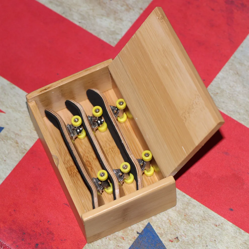 

High quality Maple Finger scooter Board Skateboard skate and box Fingerboard Novelty Toys for children