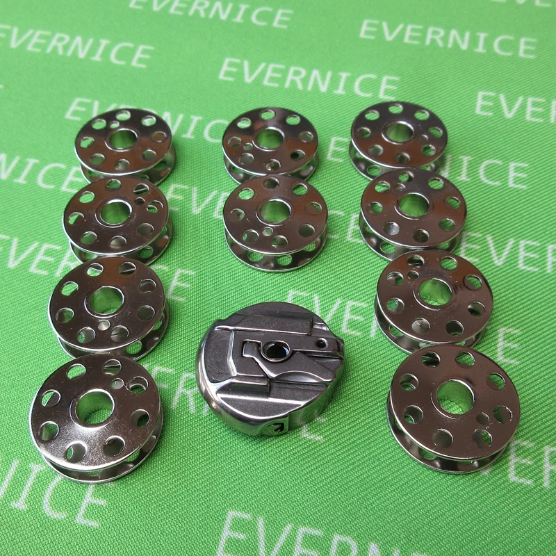 1 SINGER Bobbin Case #45751 5 Featherweight Sewing Machine bobbin 221 222 301