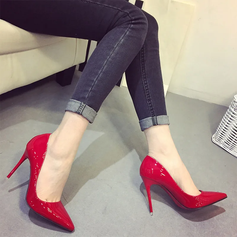 Женские туфли-лодочки с острым носком, модные тонкие туфли на высоком каблуке без шнуровки, женские туфли из лакированной кожи, женские свадебные вечерние модельные туфли - Цвет: Red 10cm
