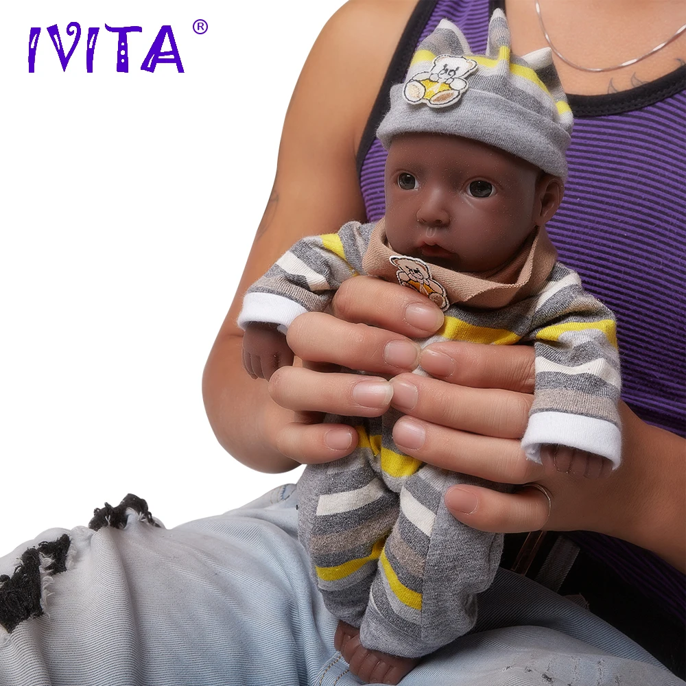 

Original Ivita WB1504B 28cm 0.85kg Full Body Silicone Black Skin Baby Boy Born Alive Bath Bonecas Brinquedos Reborn Dolls