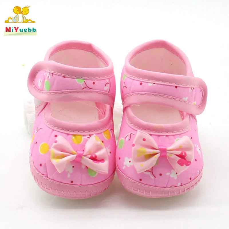 

Hot Newborn baby boys girls cute Bow toddler slippers cotton warm cotton wool bed first walk shoes XZ15
