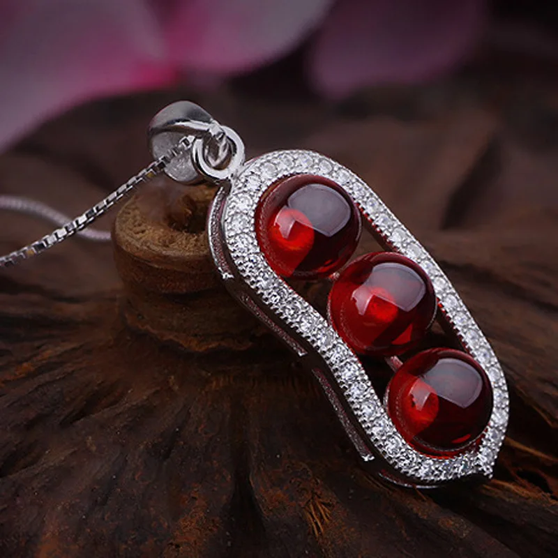 famous brand Original Necklace Natural semi precious stones Pendant elegant Beans