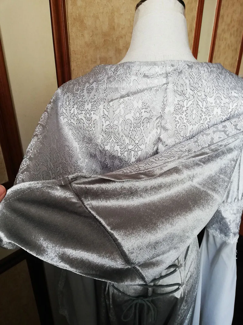 9508413525_1416145125