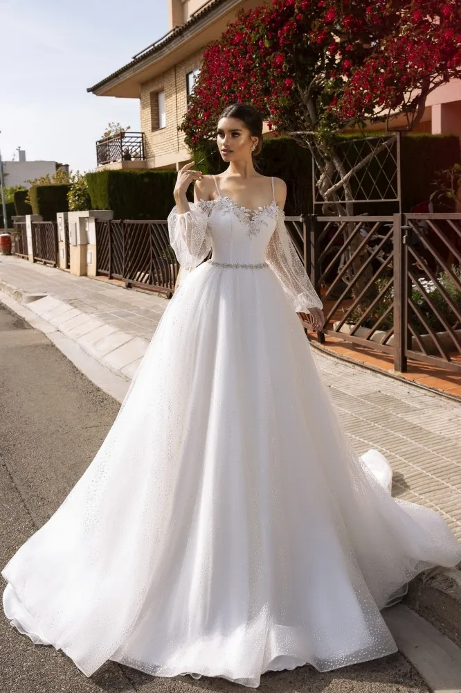 

Vivian's Bridal Luxury Voile 3d Lace Fluffy Wedding Dress Sexy Spaghetti Straps Sweetheart Backless Lantern Sleeve Bridal Dress