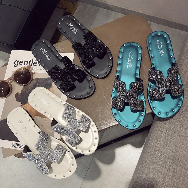 

2019 Luxury brand new slippers cut out summer beach sandals Fashion women slides outdoor slippers indoor slip ons flip flops
