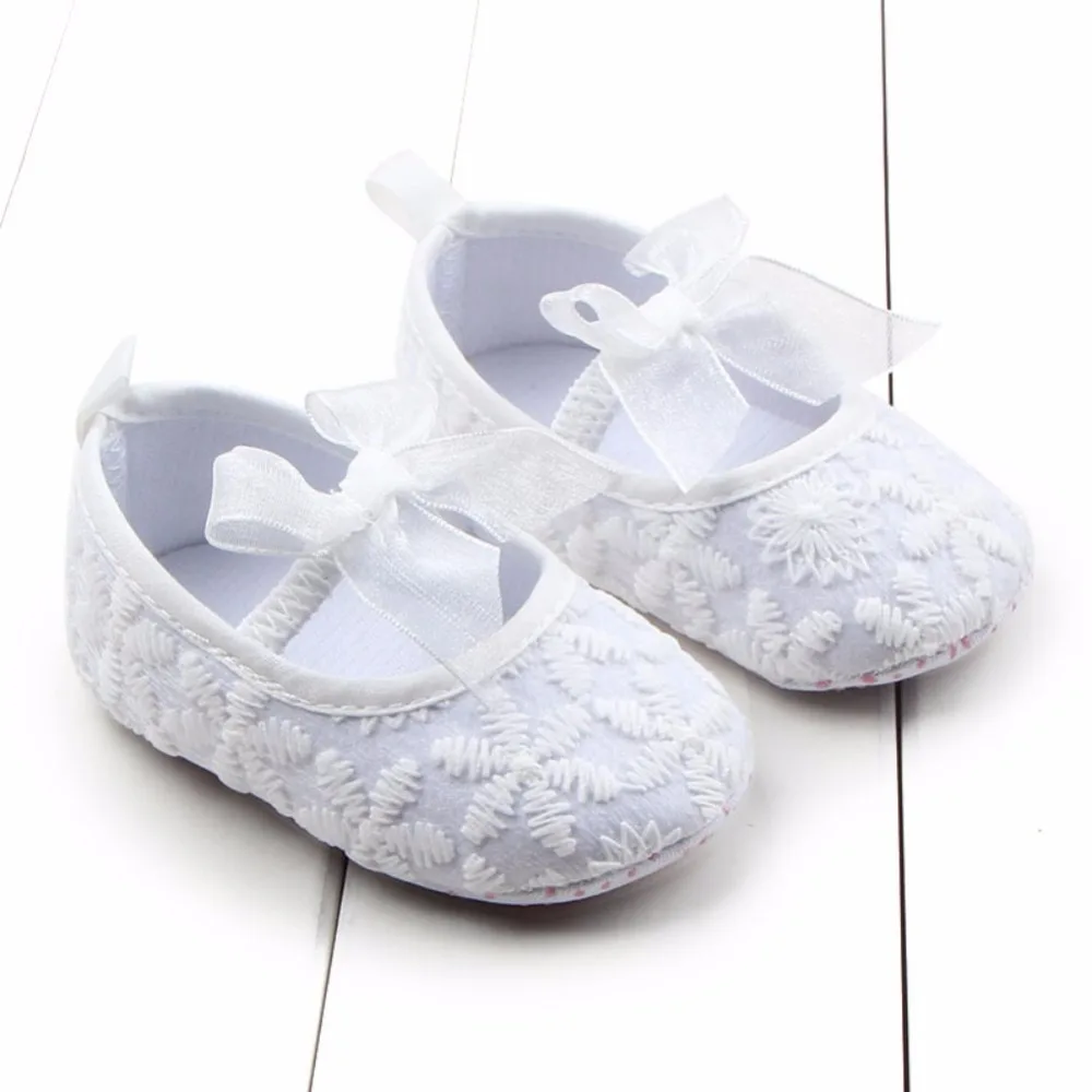 Новорожденных для маленьких девочек обувь Принцесса Прекрасный мягкая подошва кроватка детская обувь Prewalkers 0-12 м