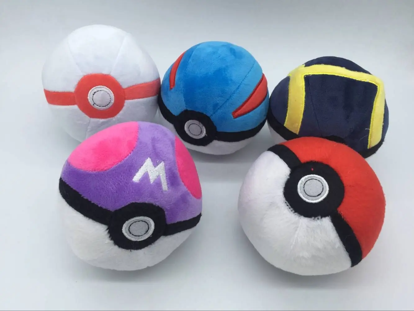 

5 Types Action Figure Toy Dolls with Ball Plush Dolls Toy for Children's Gift Toy 12cm