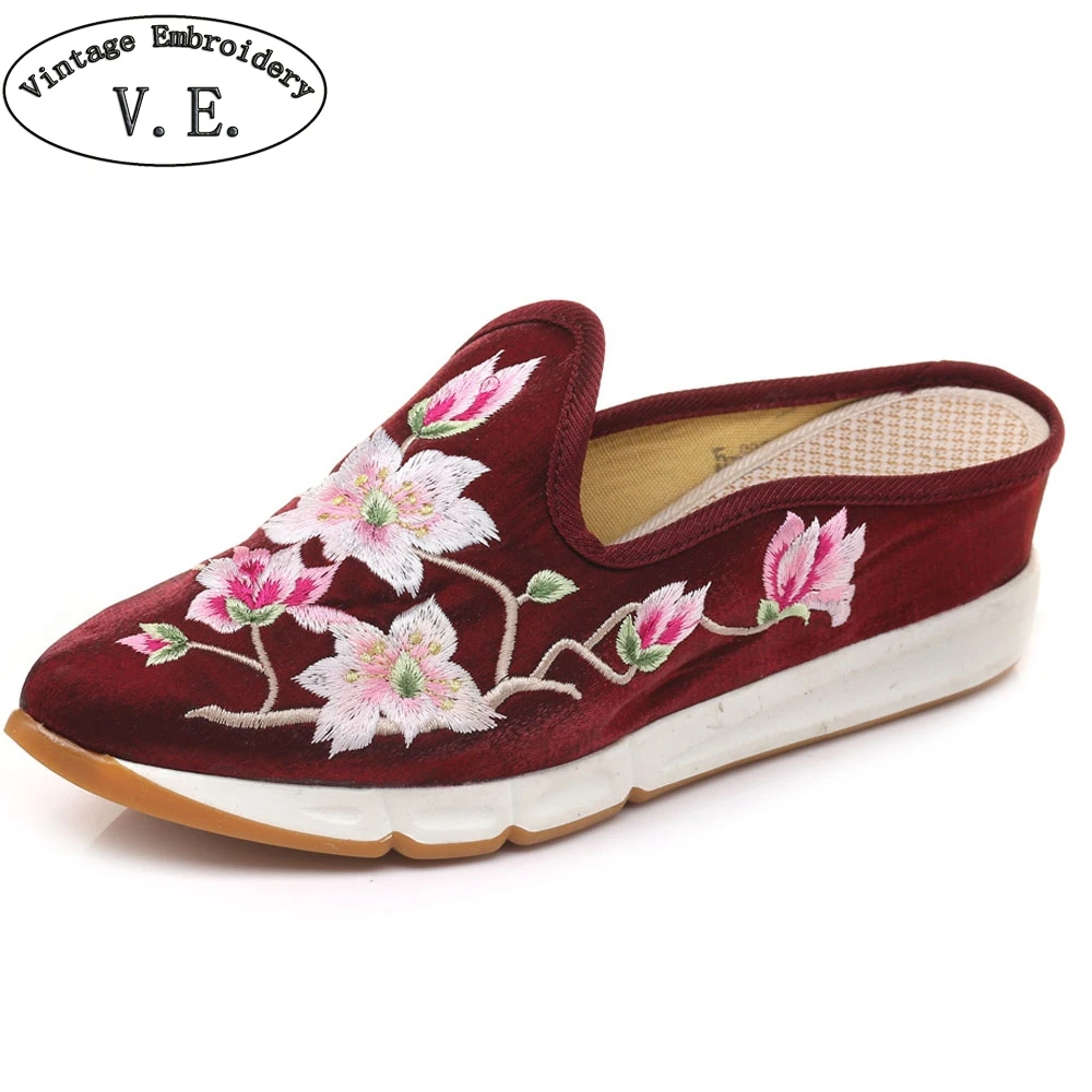 

Pointed Toe Women Platform Mules Chinese Women Embroidered Slippers Ladies Spring Summer Close Toe Outside Shoes Chanclas Mujer