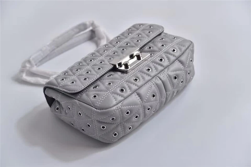 

Punch triangle pattern crossbody bag microfiber fabric sheepskin feel wear-resistant counter hardware 25*16*8cm